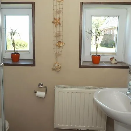 Und Reittherapie Deichwind - Nordfriesland - 2 Haeuser 哈特施泰特马施