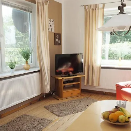 Und Reittherapie Deichwind - Nordfriesland - 2 Haeuser 哈特施泰特马施